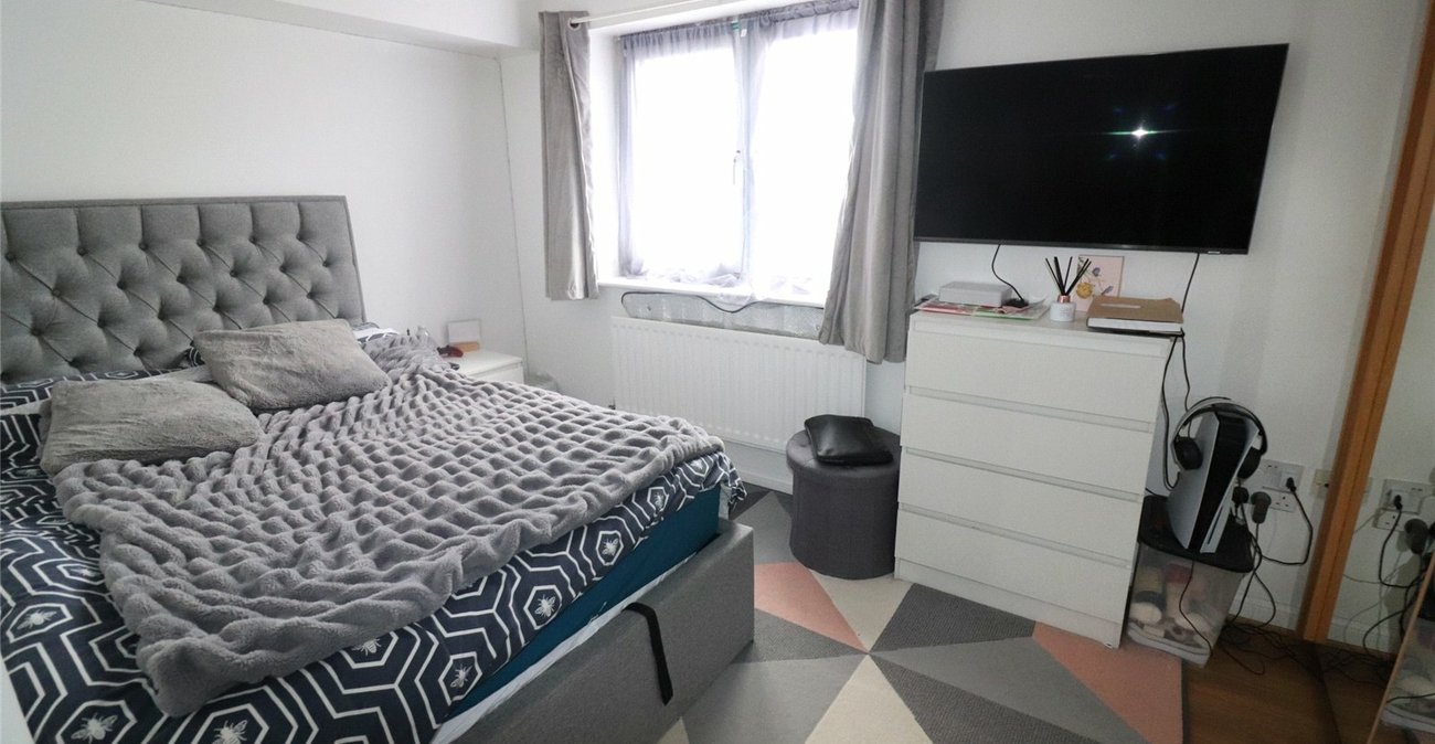 2 bedroom property for sale in Macarthur Close | Robinson Jackson