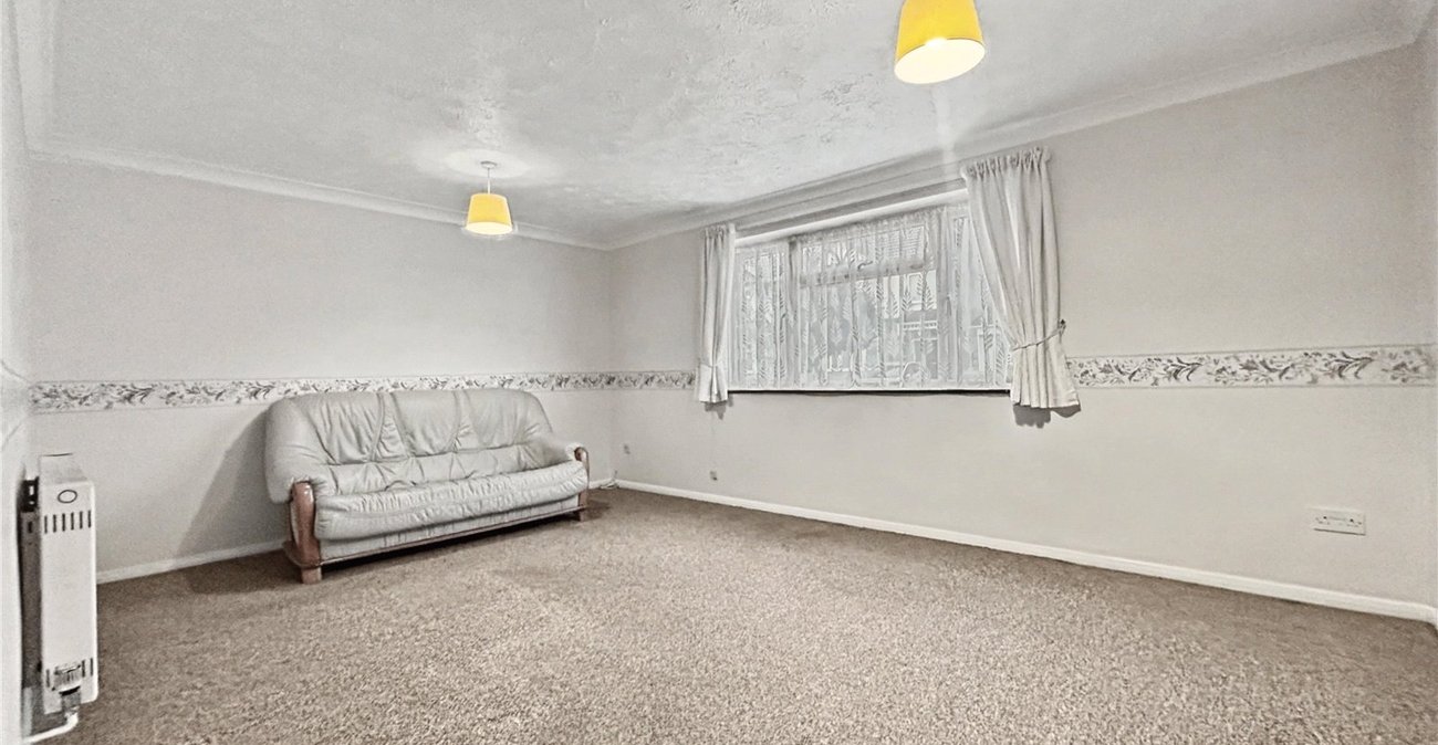 1 bedroom property for sale in Gillingham | Robinson Michael & Jackson