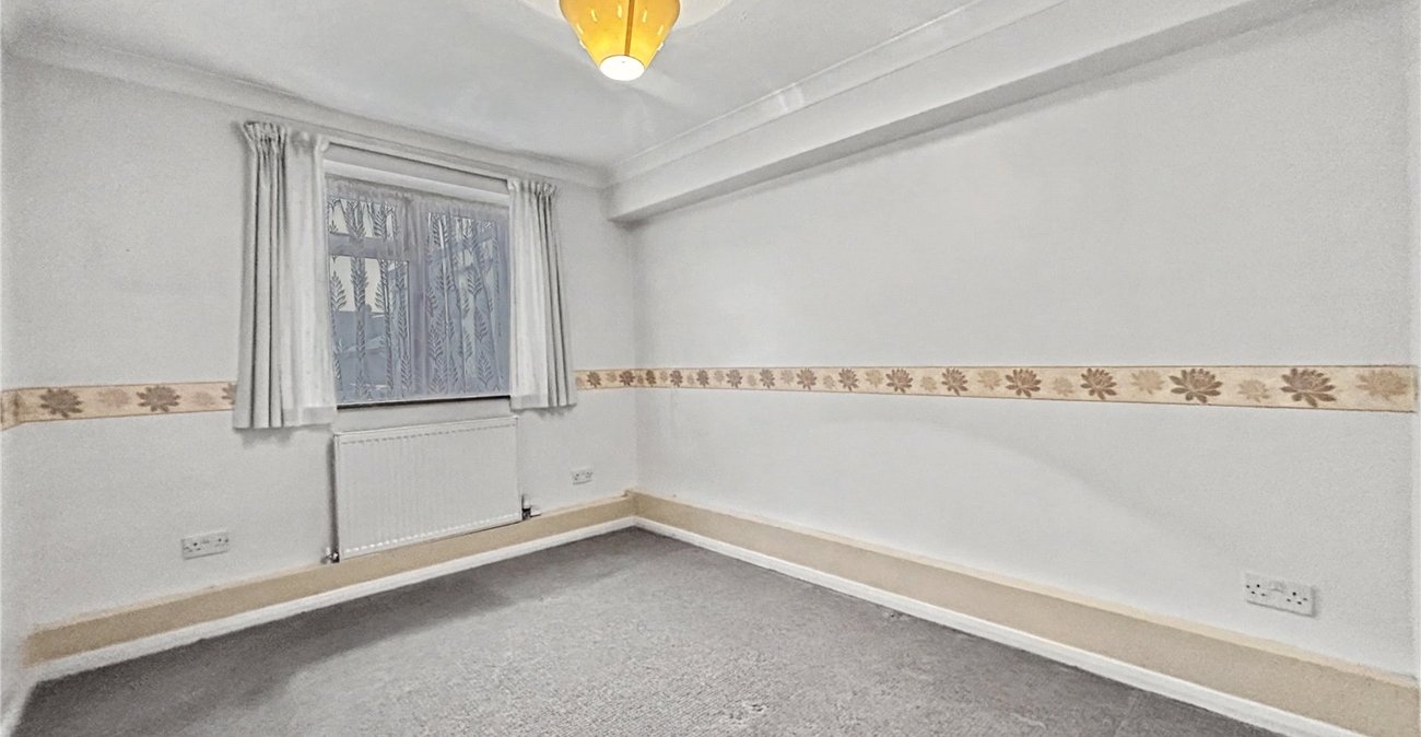 1 bedroom property for sale in Gillingham | Robinson Michael & Jackson