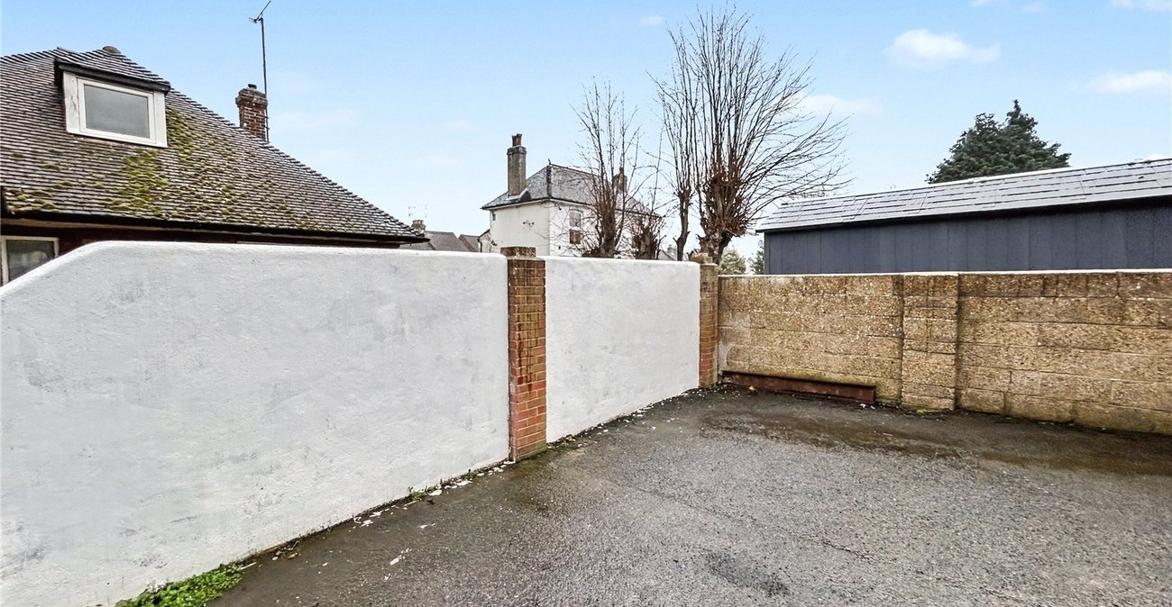 1 bedroom property for sale in Gillingham | Robinson Michael & Jackson
