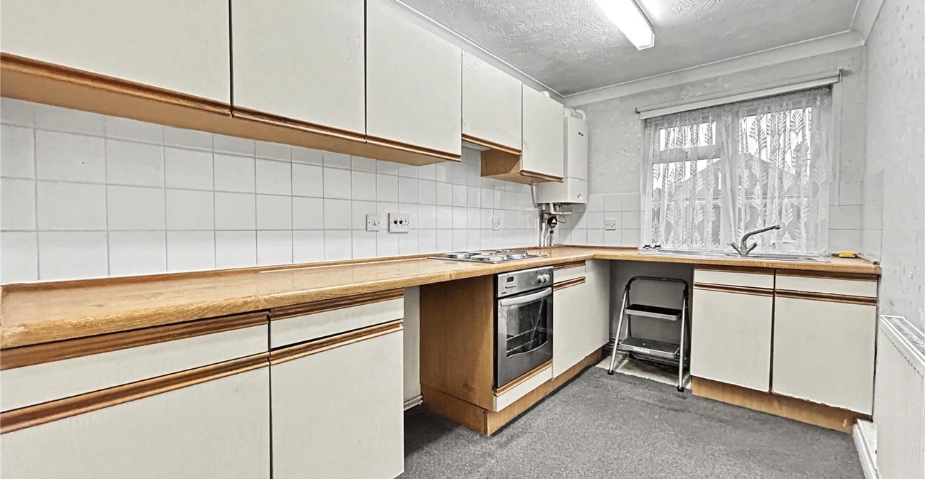 1 bedroom property for sale in Gillingham | Robinson Michael & Jackson