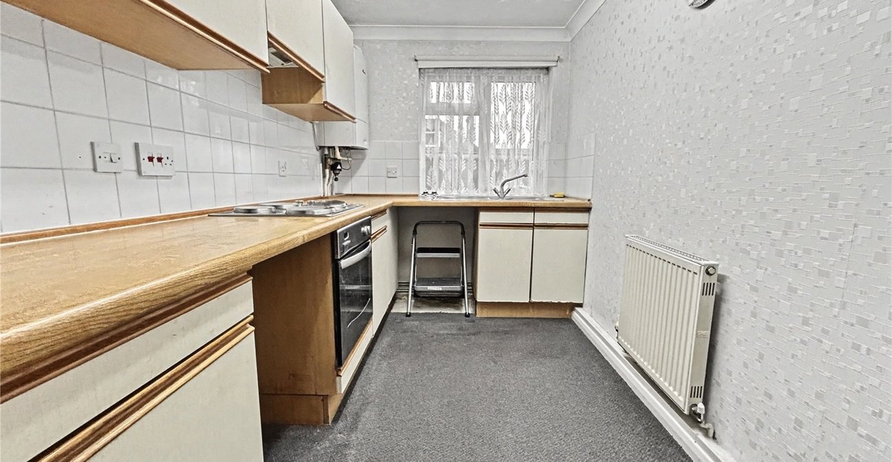1 bedroom property for sale in Gillingham | Robinson Michael & Jackson