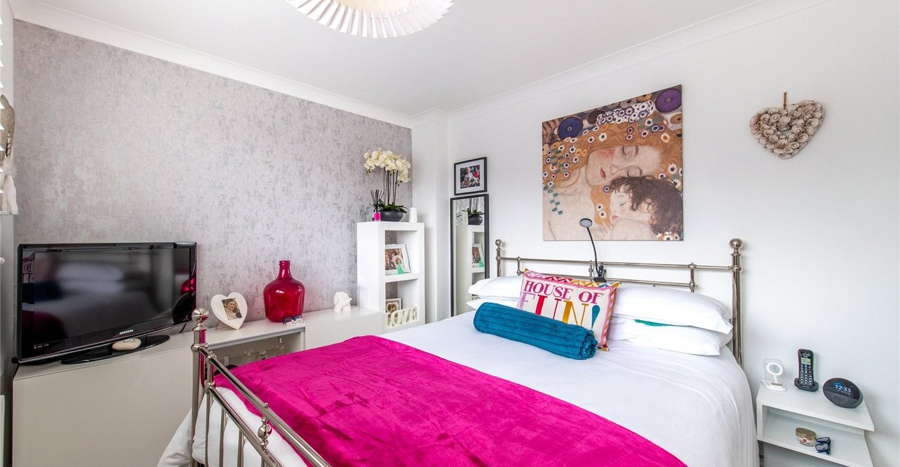 3 bedroom house for sale in Twydall | Robinson Michael & Jackson
