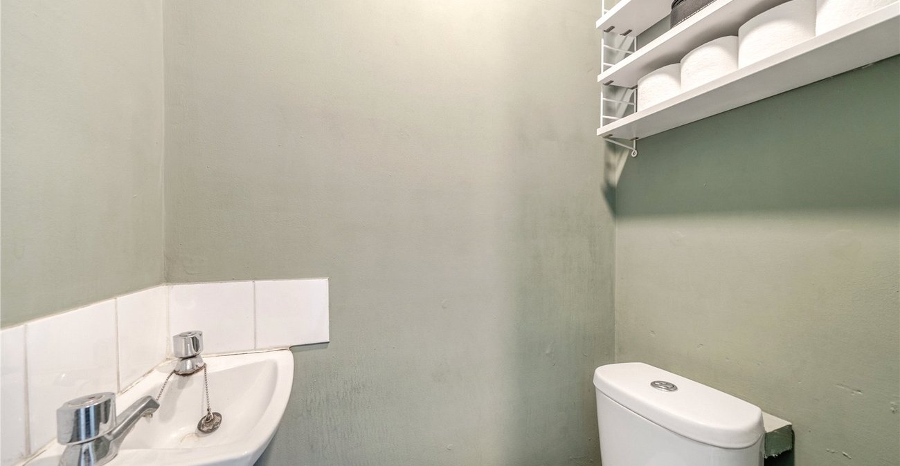 1 bedroom property for sale in Sydenham | Robinson Jackson