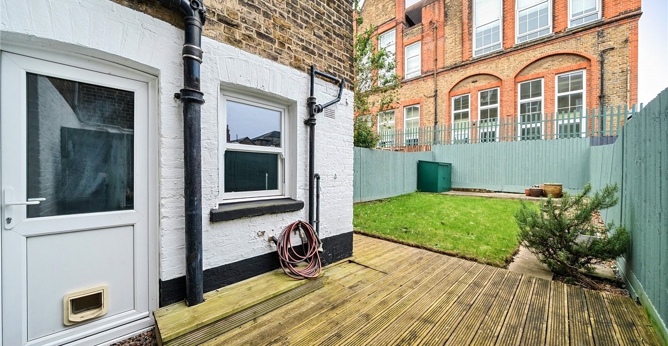 1 bedroom property for sale in Sydenham | Robinson Jackson