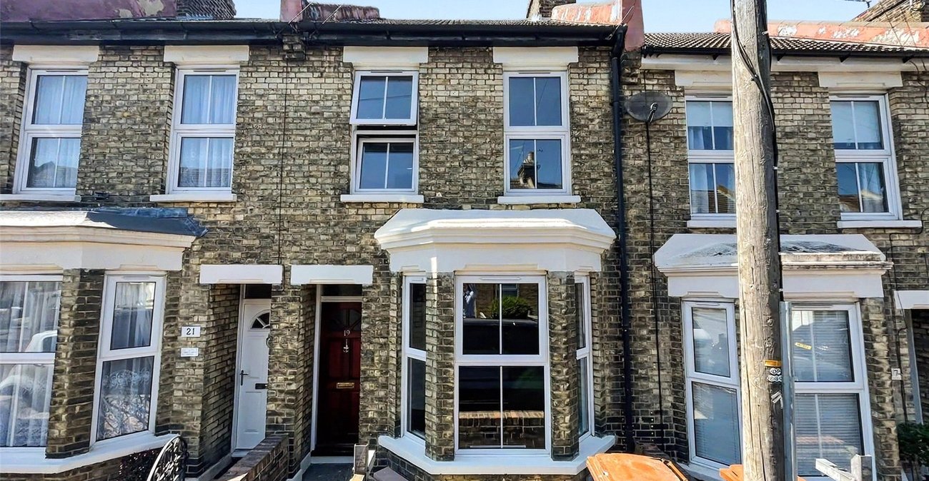 3 bedroom house for sale in Gillingham | Robinson Michael & Jackson