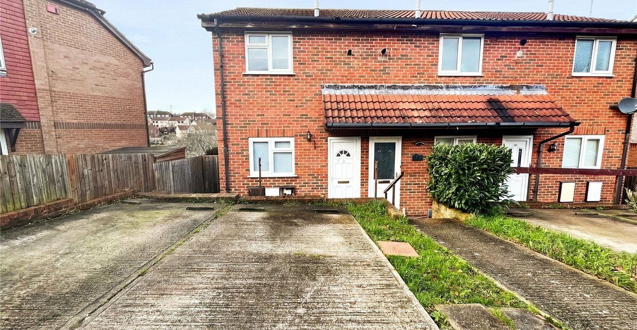 1 bedroom house for sale in Princes Park | Robinson Michael & Jackson