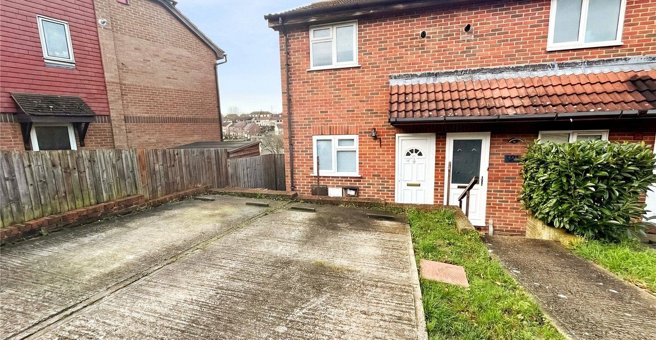 1 bedroom house for sale in Princes Park | Robinson Michael & Jackson