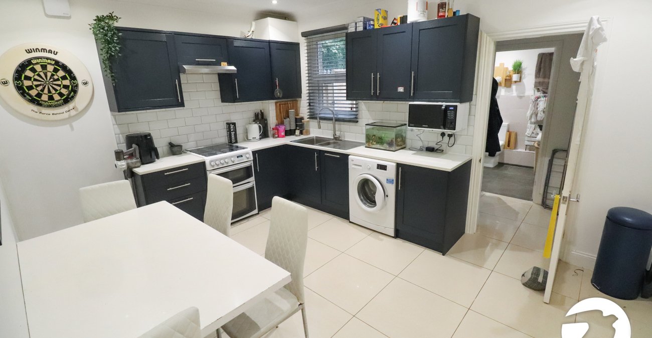 3 bedroom house for sale in Erith | Robinson Jackson