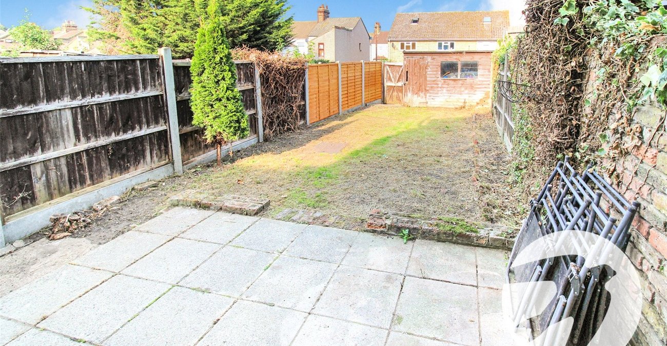 3 bedroom house for sale in Erith | Robinson Jackson