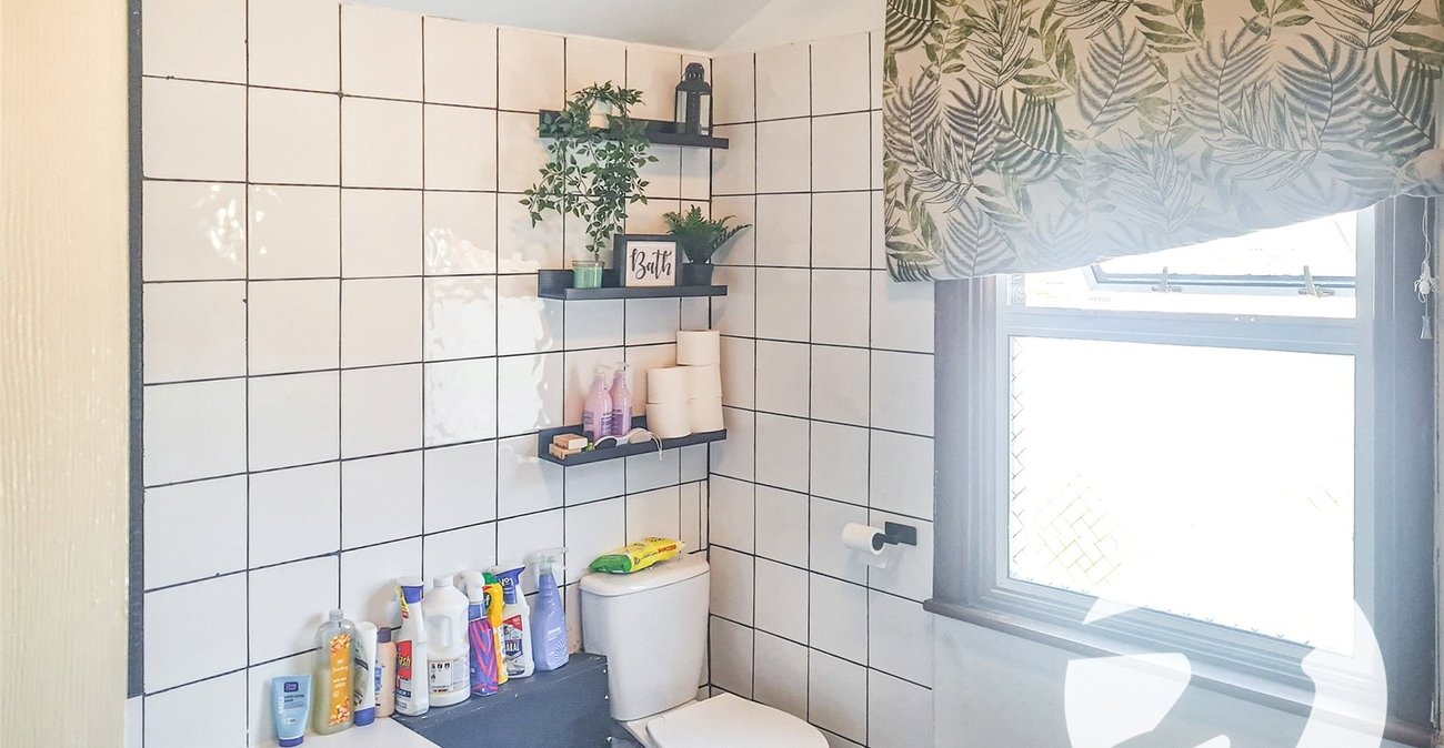 3 bedroom house for sale in Erith | Robinson Jackson