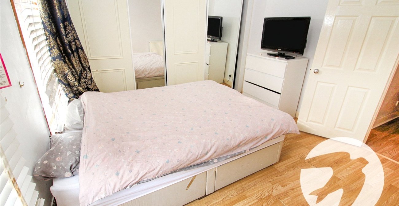 3 bedroom house for sale in Erith | Robinson Jackson