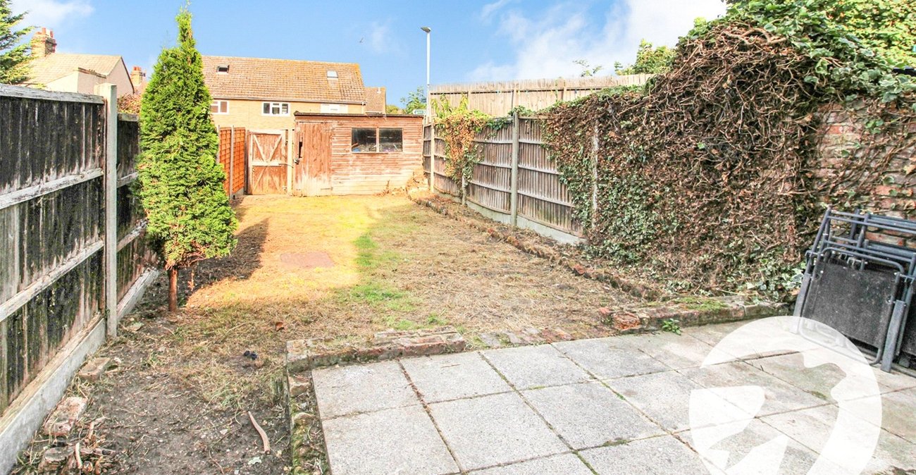 3 bedroom house for sale in Erith | Robinson Jackson