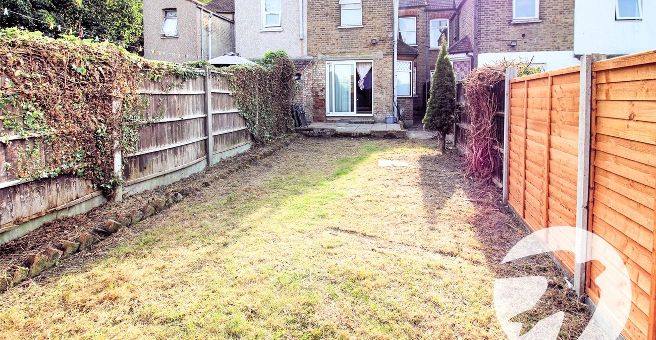 3 bedroom house for sale in Erith | Robinson Jackson