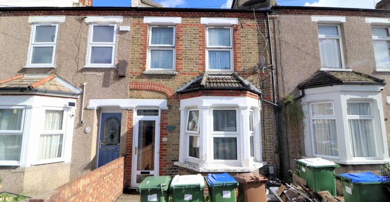 3 bedroom house for sale in Erith | Robinson Jackson