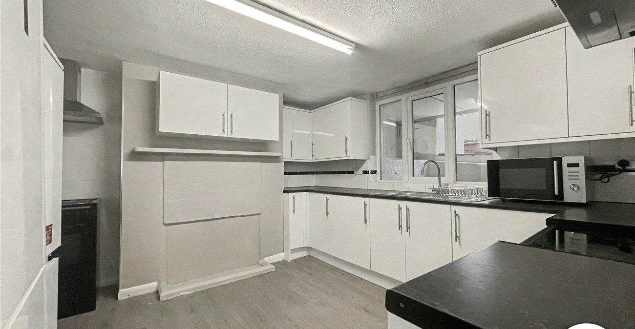 6 bedroom house for sale in Rochester | Robinson Michael & Jackson