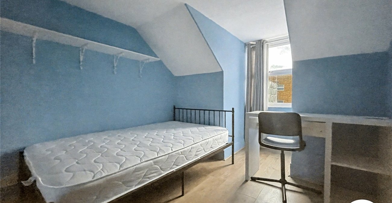 6 bedroom house for sale in Rochester | Robinson Michael & Jackson