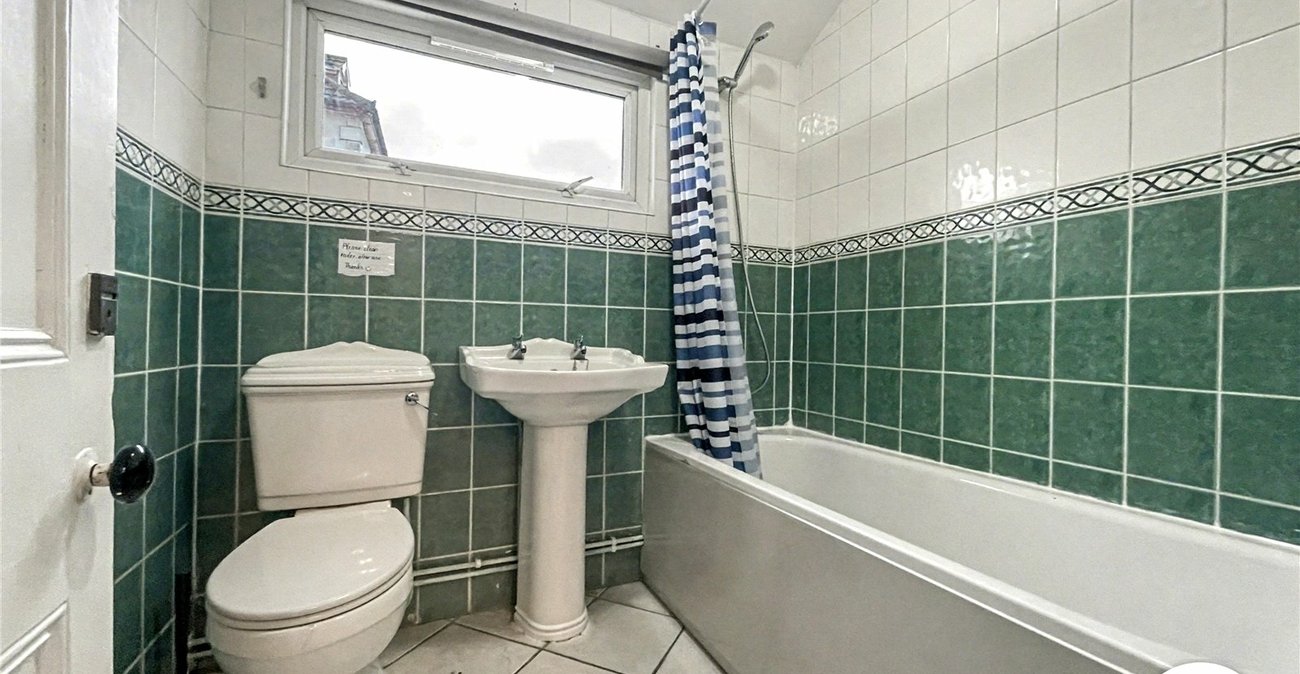 6 bedroom house for sale in Rochester | Robinson Michael & Jackson