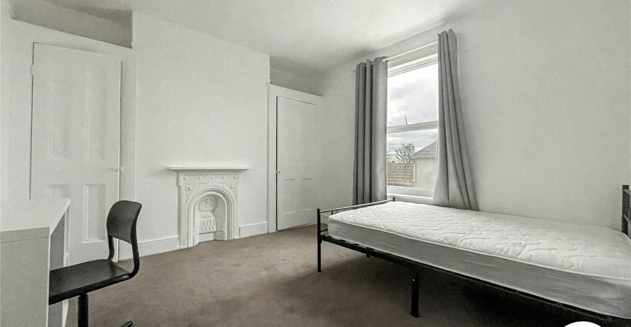 6 bedroom house for sale in Rochester | Robinson Michael & Jackson