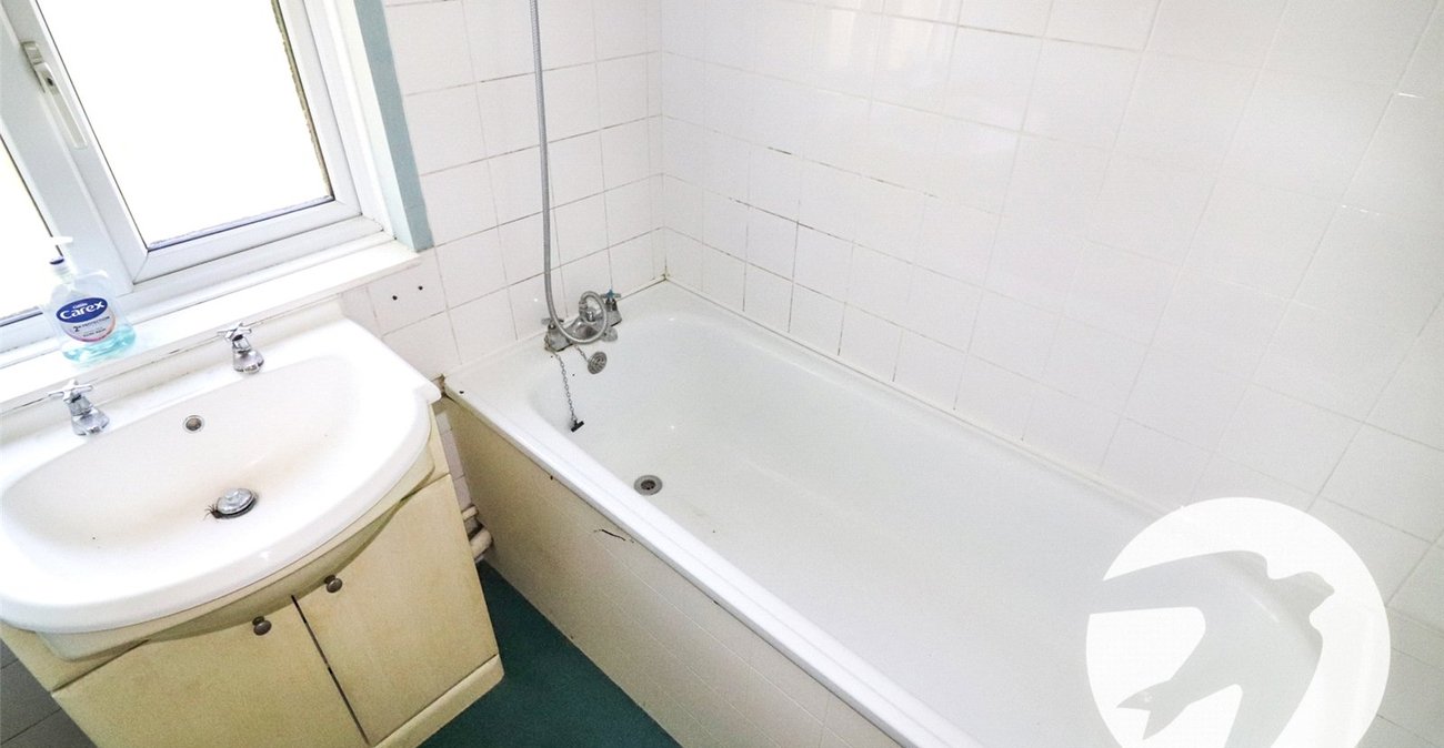 3 bedroom house for sale in Erith | Robinson Jackson