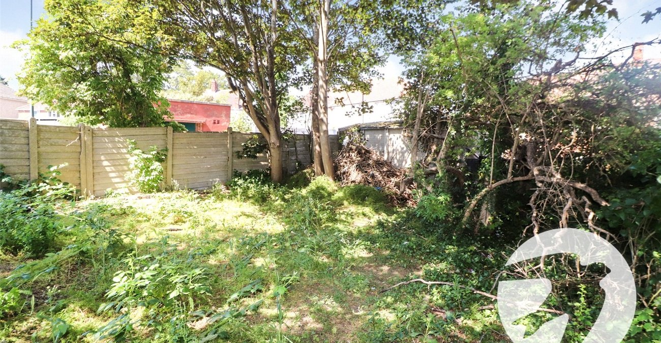 3 bedroom house for sale in Erith | Robinson Jackson