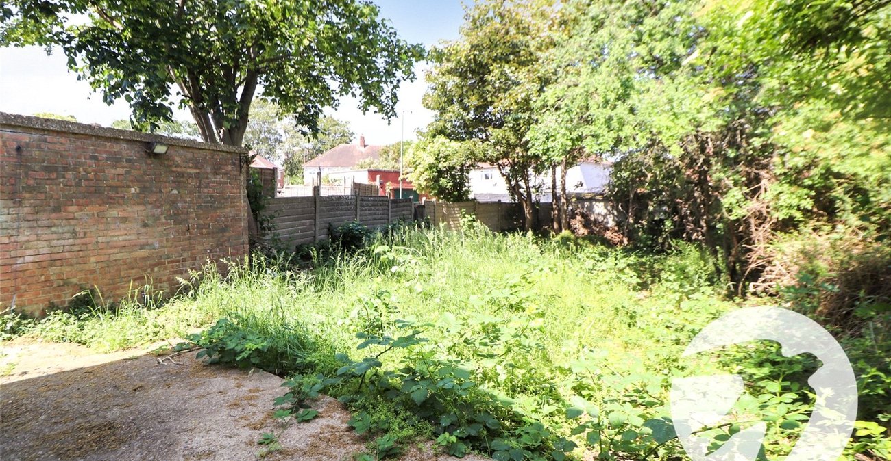 3 bedroom house for sale in Erith | Robinson Jackson