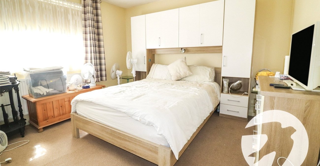 3 bedroom house for sale in Erith | Robinson Jackson