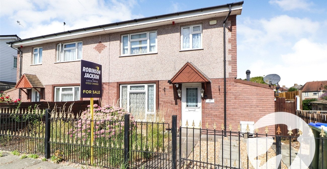 3 bedroom house for sale in Erith | Robinson Jackson
