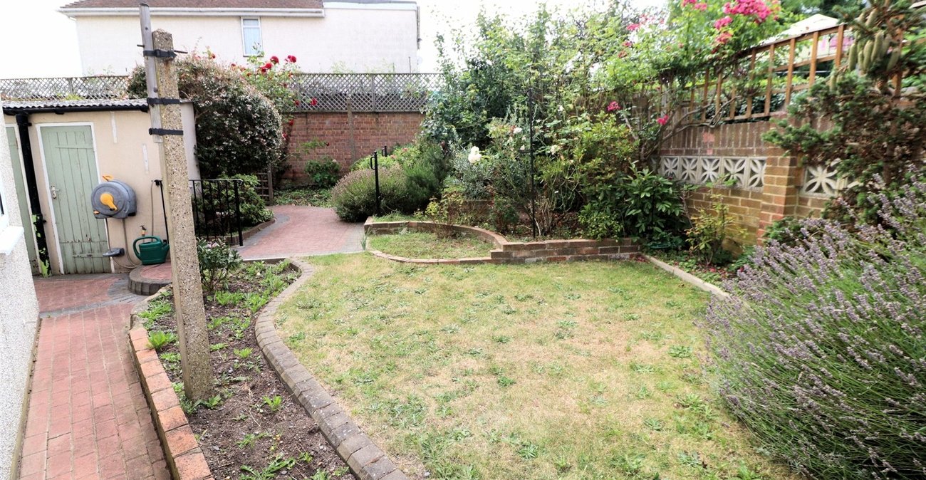 3 bedroom house for sale in Erith | Robinson Jackson