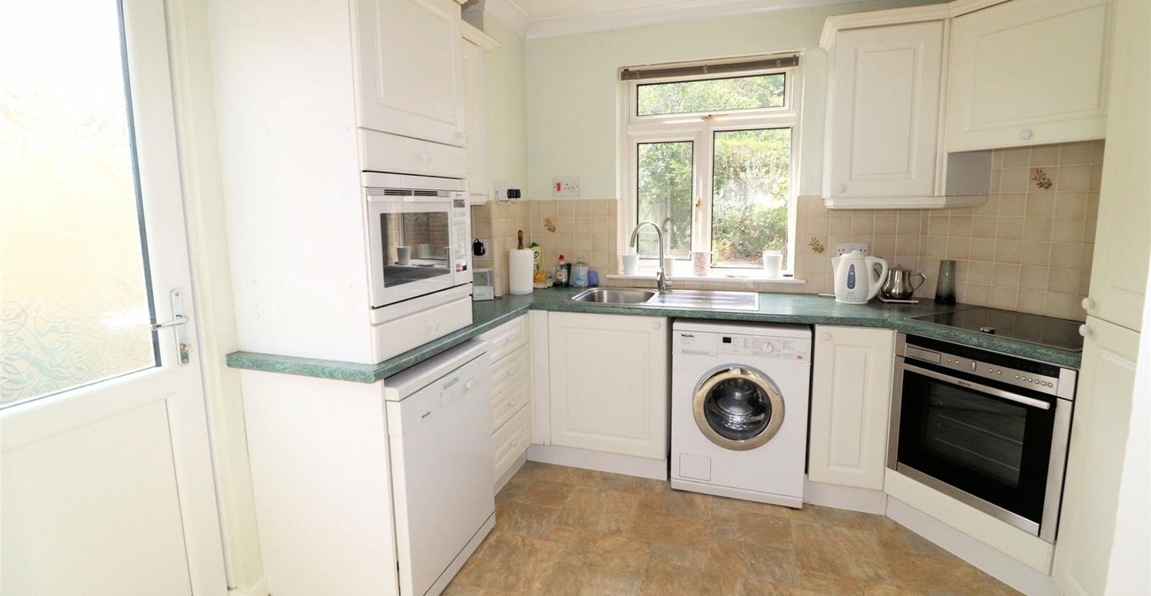 3 bedroom house for sale in Erith | Robinson Jackson