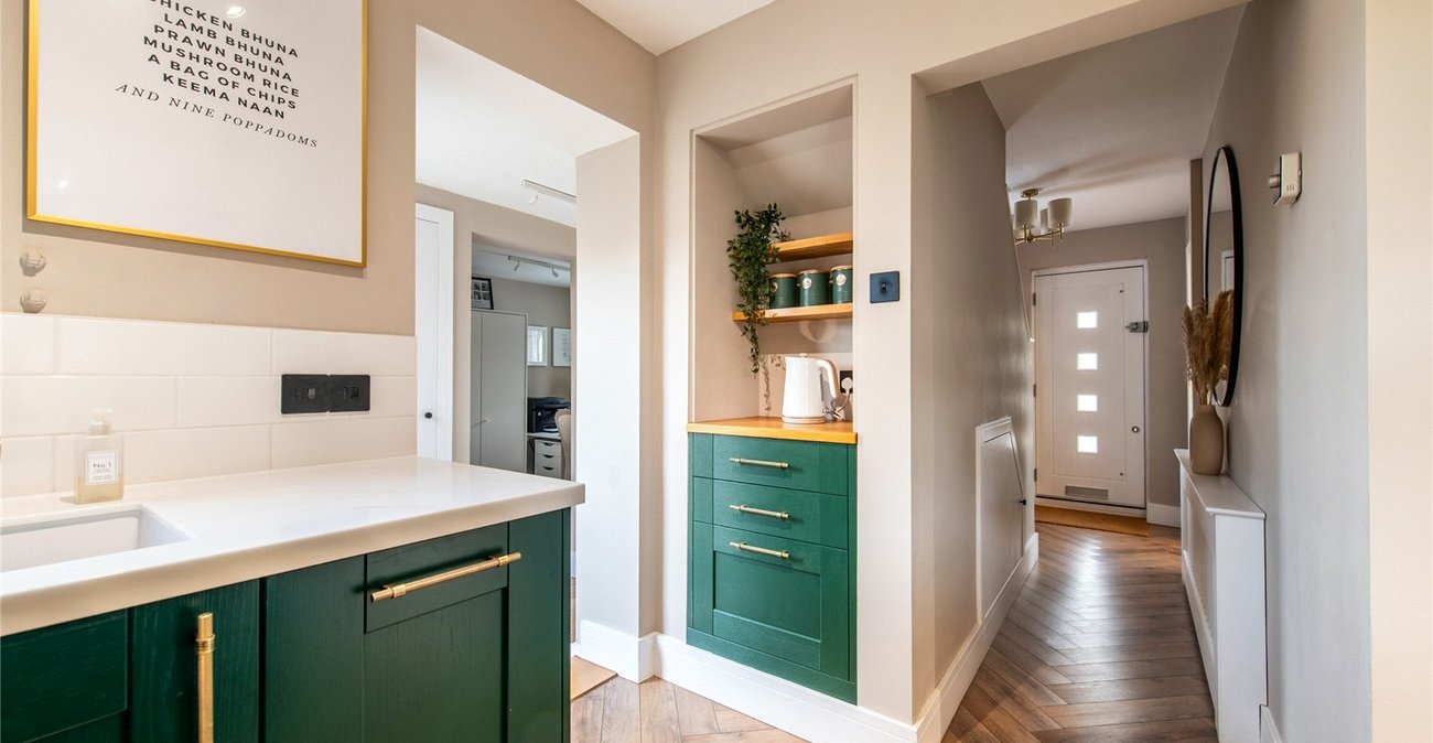 2 bedroom house for sale in Wainscott | Robinson Michael & Jackson