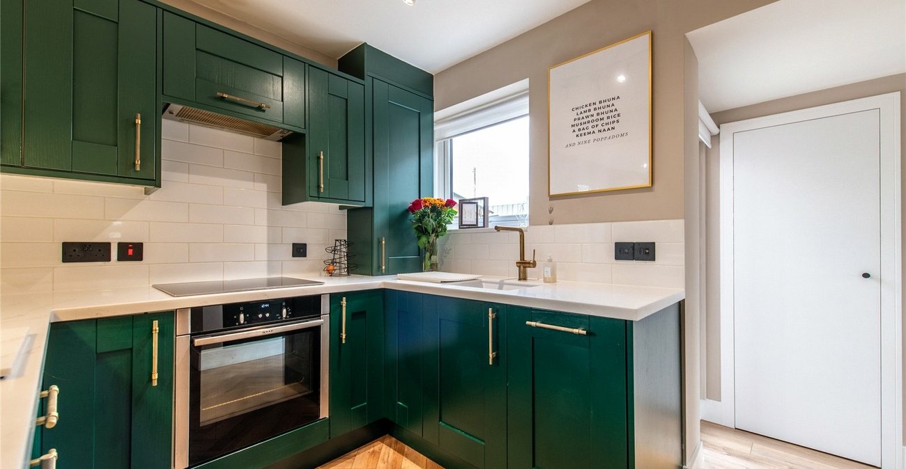 2 bedroom house for sale in Wainscott | Robinson Michael & Jackson