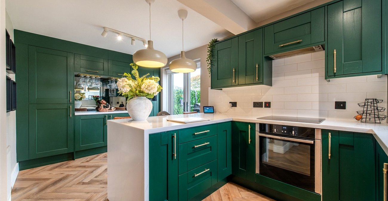 2 bedroom house for sale in Wainscott | Robinson Michael & Jackson