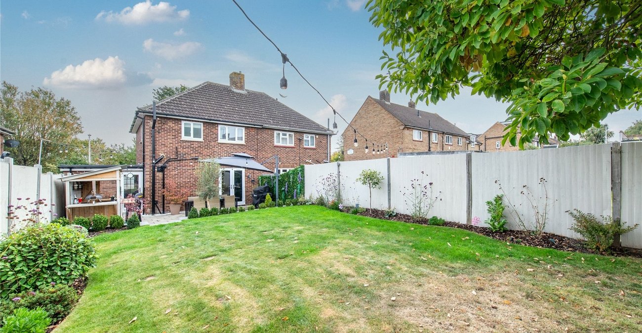 2 bedroom house for sale in Wainscott | Robinson Michael & Jackson