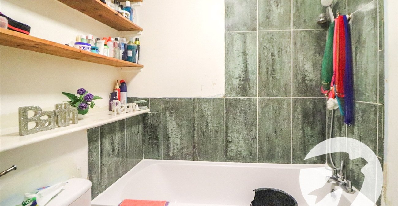 1 bedroom property for sale in Erith | Robinson Jackson