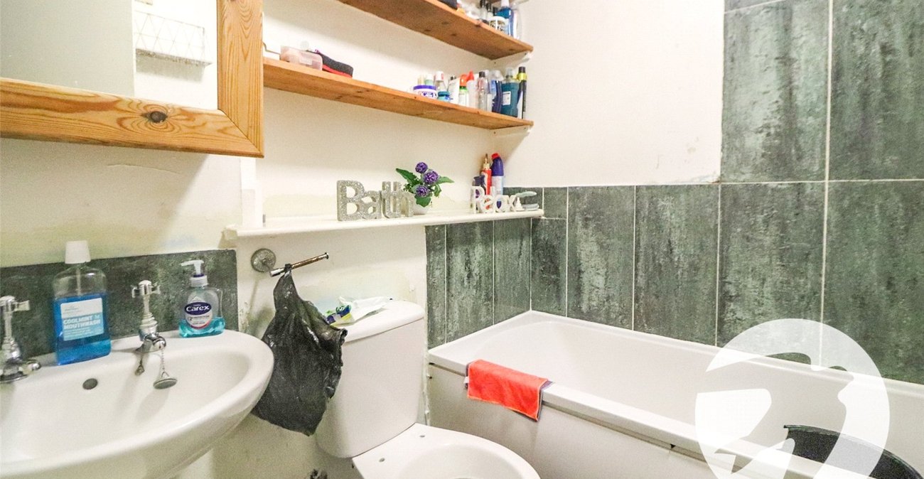 1 bedroom property for sale in Erith | Robinson Jackson