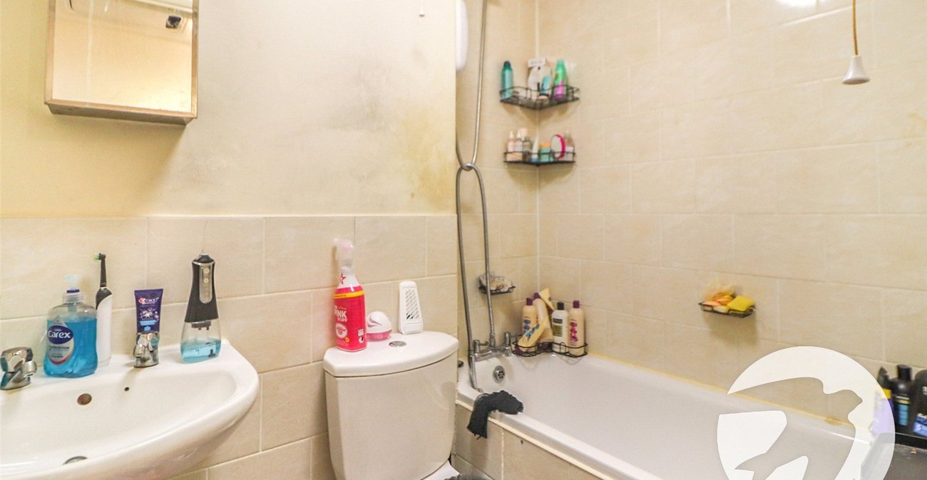 property for sale in Erith | Robinson Jackson