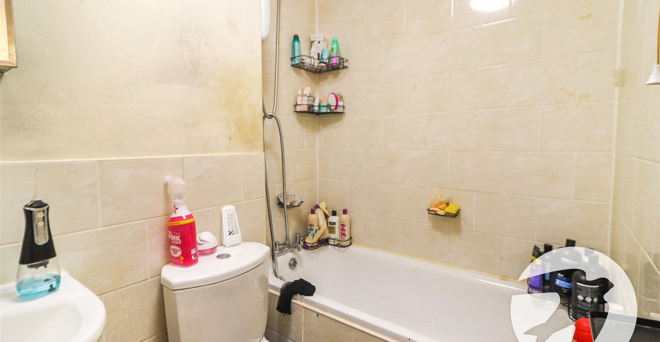 property for sale in Erith | Robinson Jackson