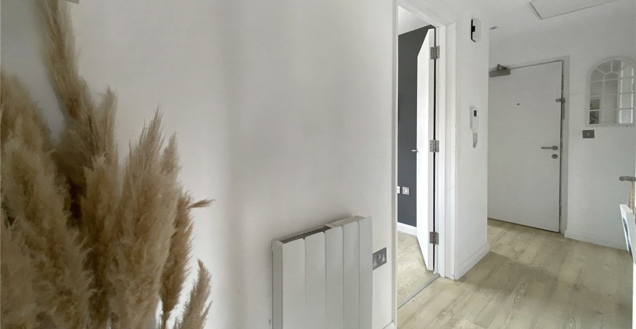 2 bedroom property for sale in Sidcup | Robinson Jackson