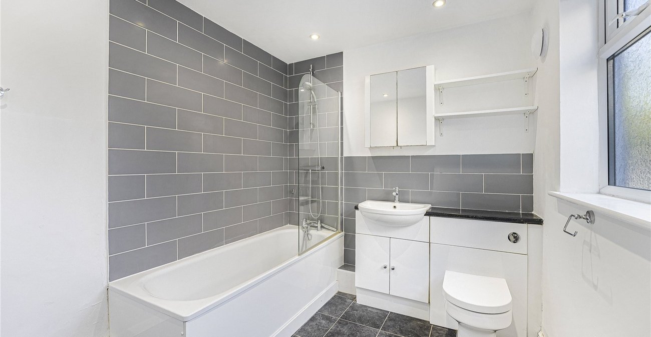 3 bedroom house for sale in Dartford | Robinson Jackson