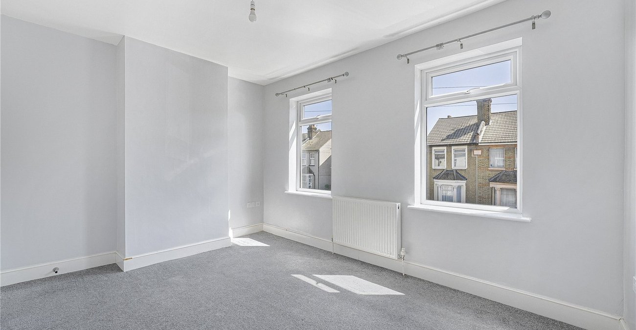 3 bedroom house for sale in Dartford | Robinson Jackson