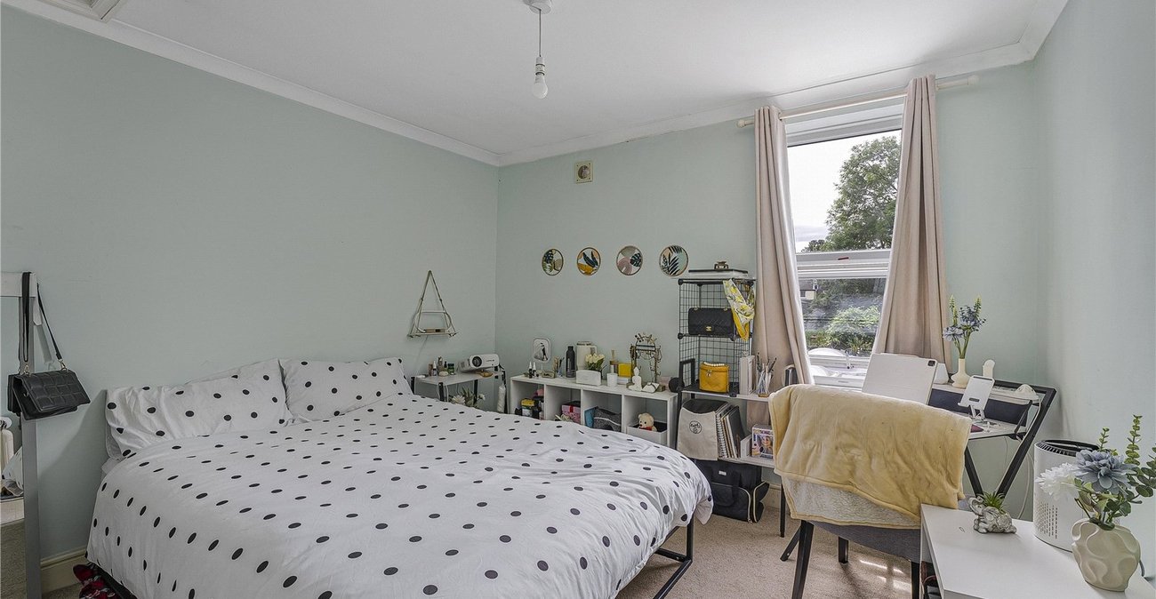 2 bedroom house for sale in Dartford | Robinson Jackson