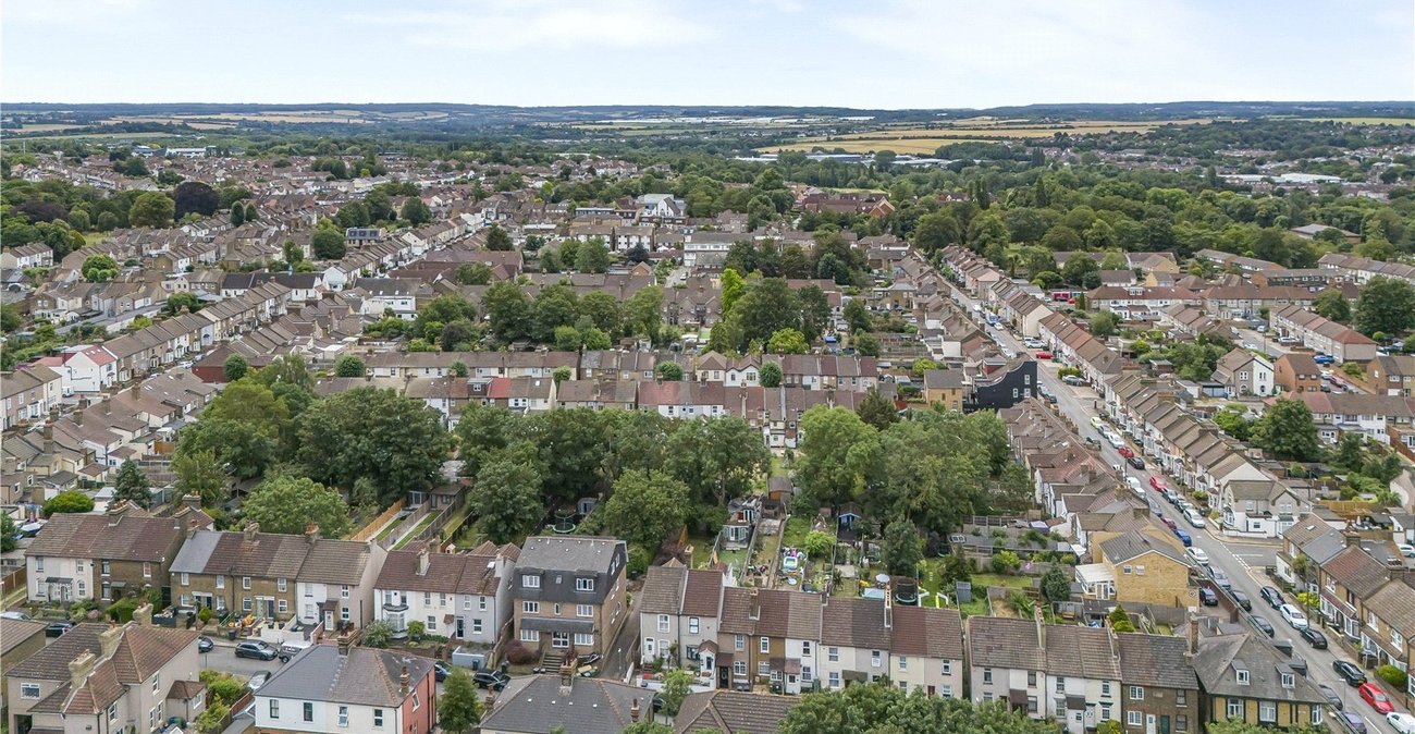 2 bedroom house for sale in Dartford | Robinson Jackson