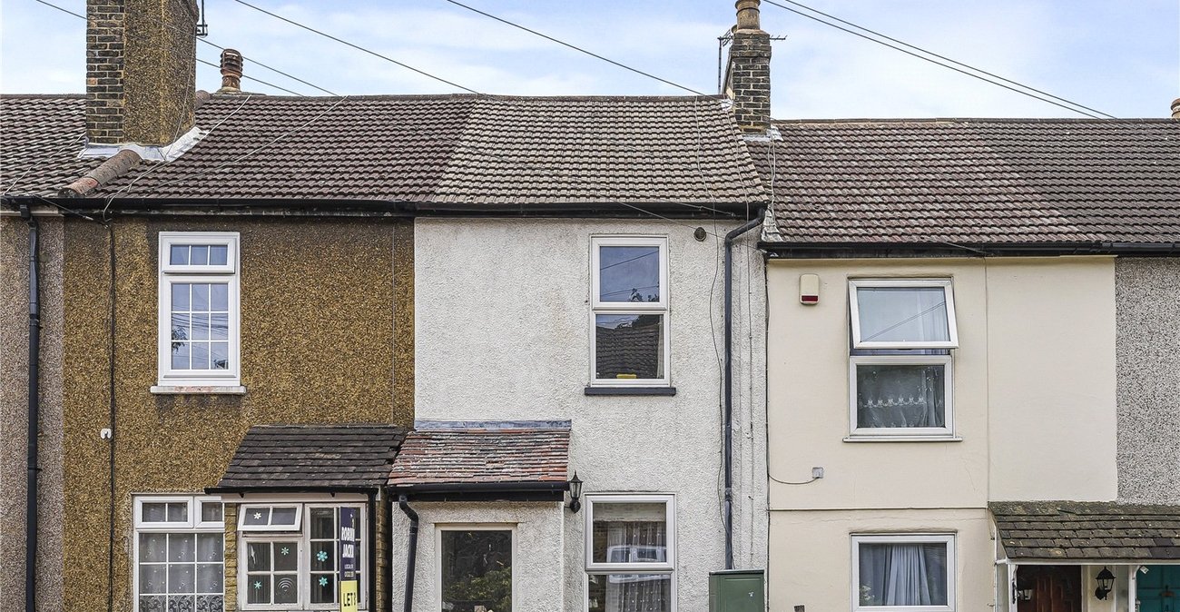 2 bedroom house for sale in Dartford | Robinson Jackson