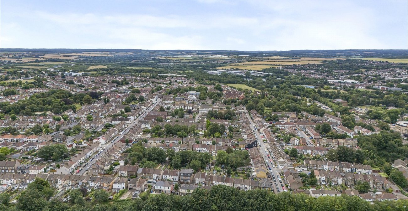 2 bedroom house for sale in Dartford | Robinson Jackson