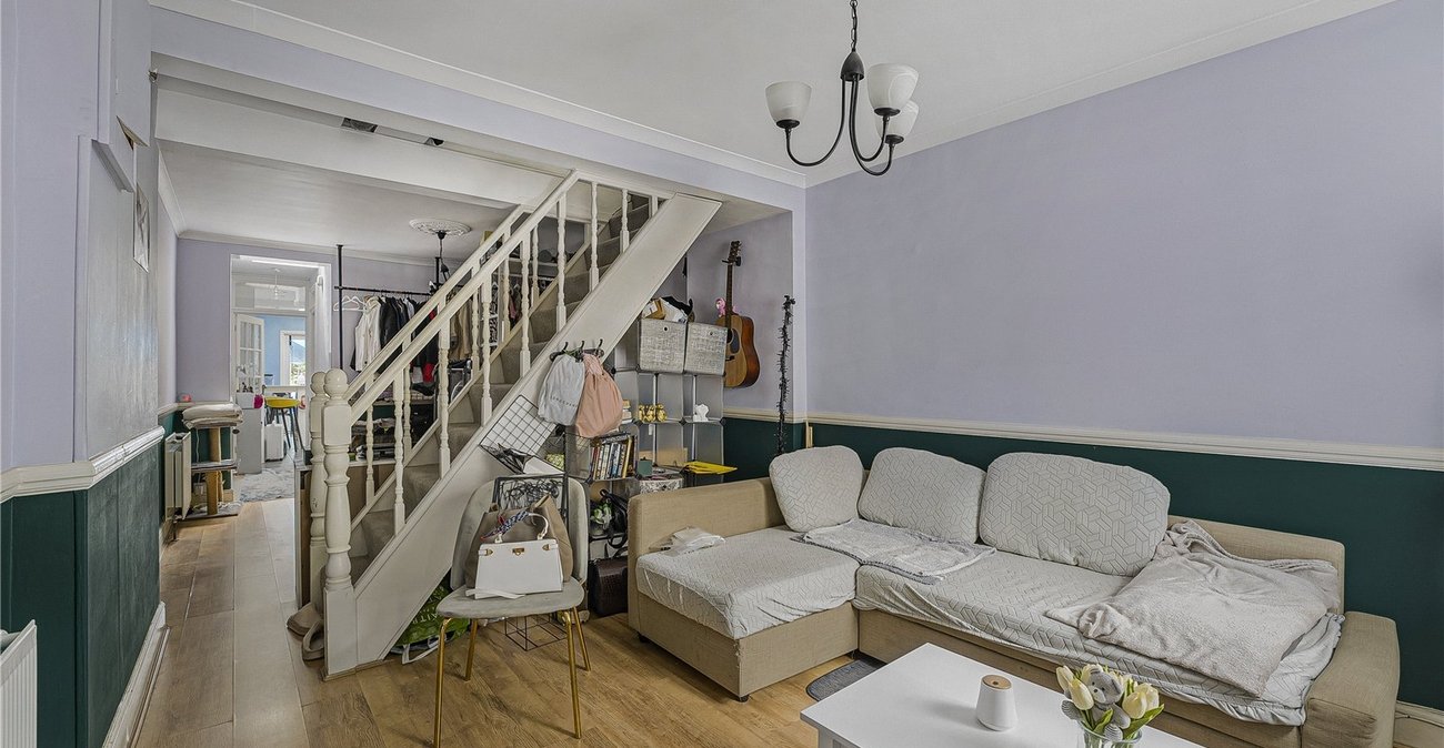 2 bedroom house for sale in Dartford | Robinson Jackson