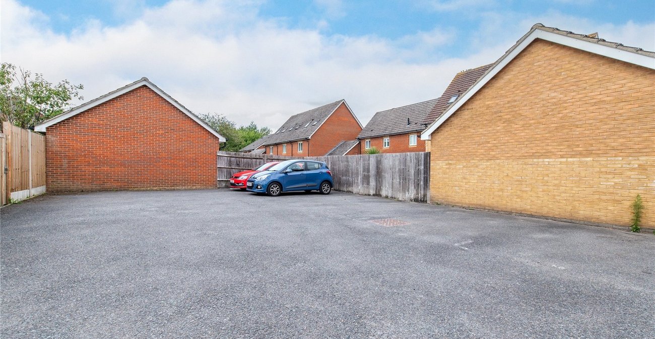 2 bedroom property for sale in Boughton Monchelsea | Robinson Michael & Jackson