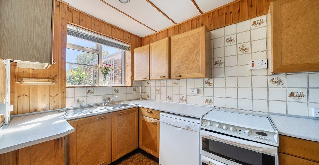 3 bedroom house for sale in Lawrie Park Avenue | Robinson Jackson