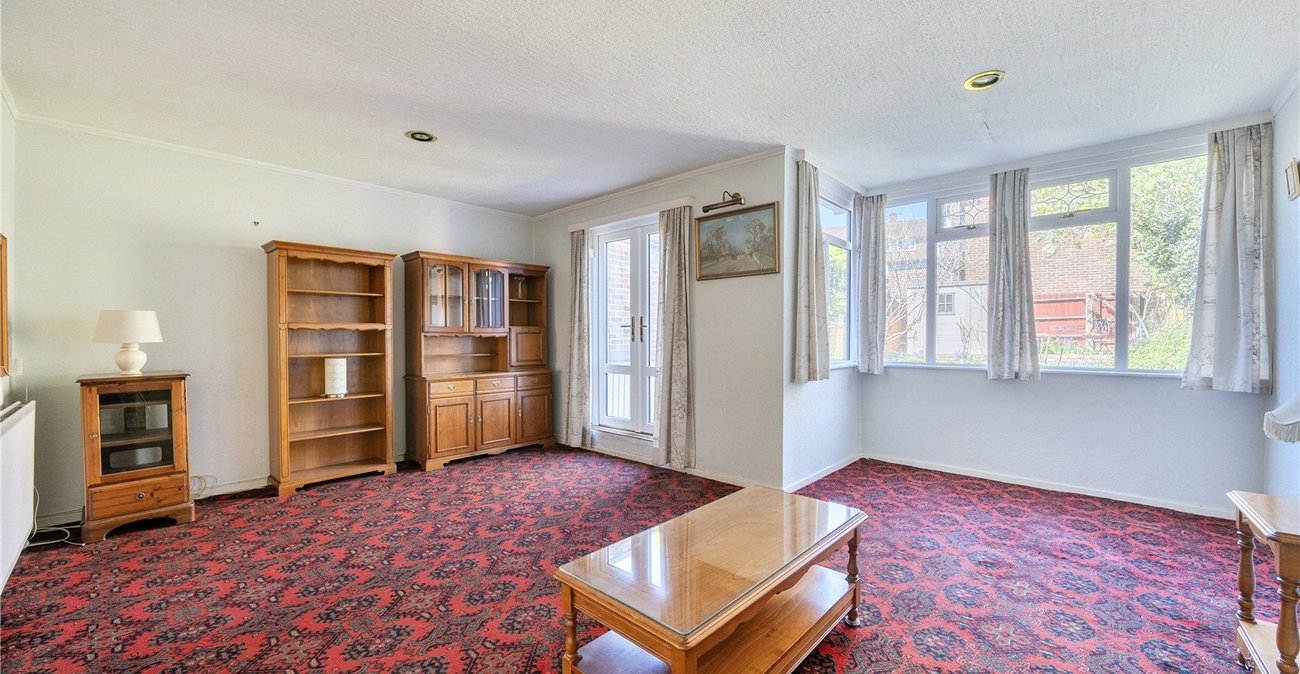 3 bedroom house for sale in Lawrie Park Avenue | Robinson Jackson