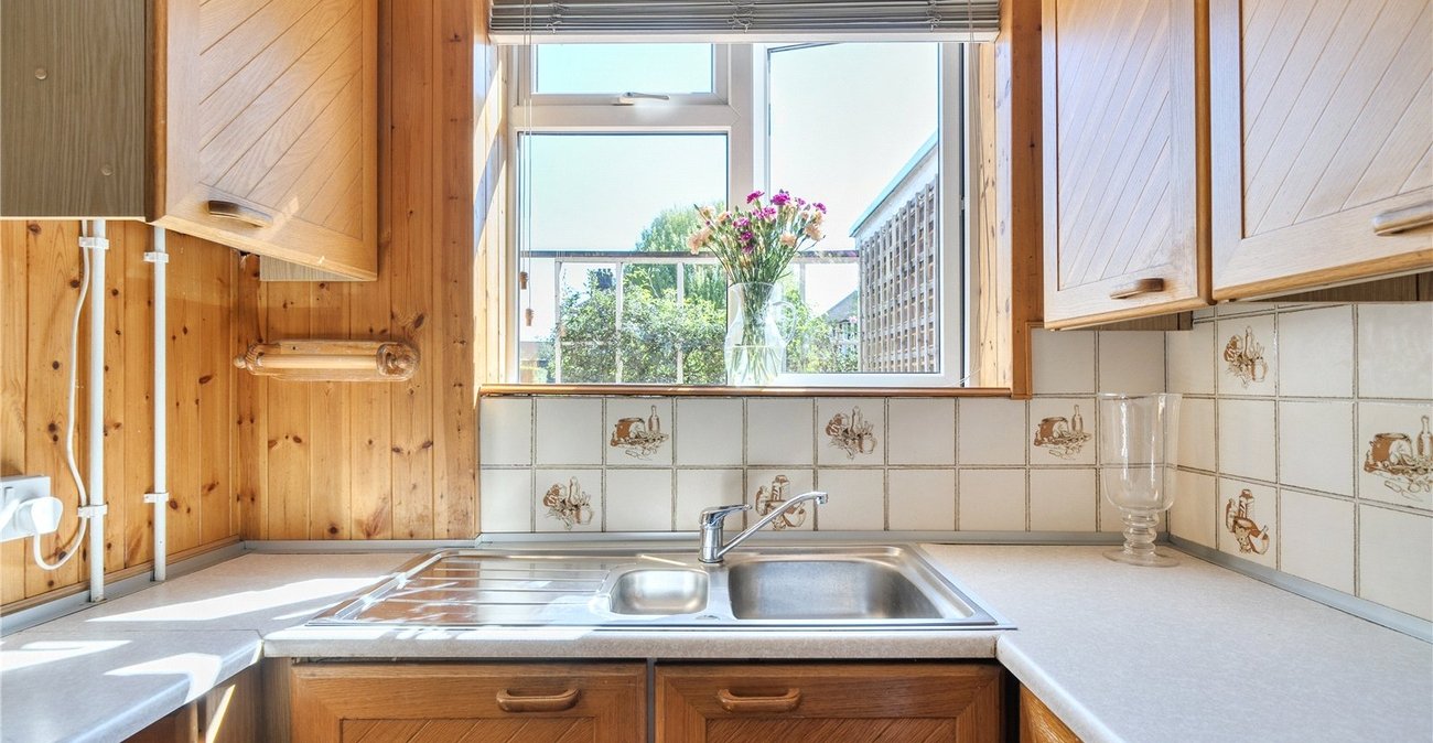 3 bedroom house for sale in Lawrie Park Avenue | Robinson Jackson